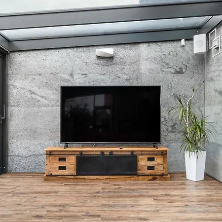 Pod Warszawa & & Grota Solna Villa *