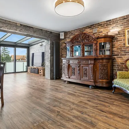 Pod Warszawą&spa&grota Solna Willa *