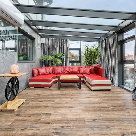 Villa Pod Warszawa & & Grota Solna