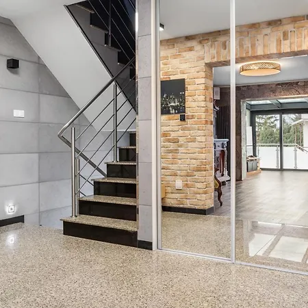 Pod Warszawa & & Grota Solna Villa