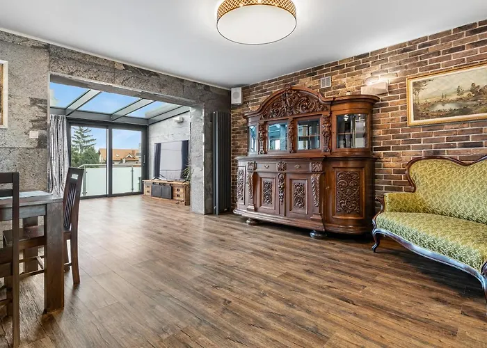 Pod Warszawą&spa&grota Solna Willa *